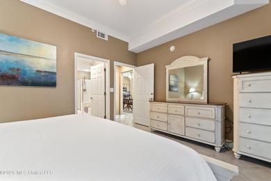 : BEAUTIFUL AND UNIQUE GROUND FLOOR CORNER END UNIT CONDOMINIUM - photo 14