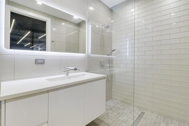 Rarely available DOUBLE UNIT over 3,000SQFT offering maximum - photo 17