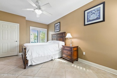: BEAUTIFUL AND UNIQUE GROUND FLOOR CORNER END UNIT CONDOMINIUM - photo 21
