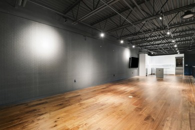 Rarely available DOUBLE UNIT over 3,000SQFT offering maximum - photo 21