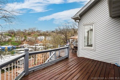 Your ideal lake escape starts here. Step inside and take in the - photo 42