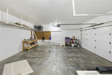 Your ideal lake escape starts here. Step inside and take in the - photo 46