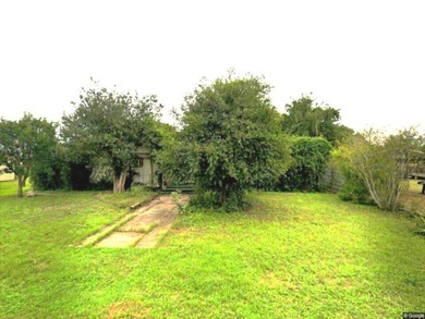 Lake Corpus Christi Lot Sale Pending in Mathis Texas