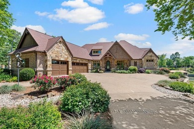 Lake Palestine Home For Sale in Chandler Texas