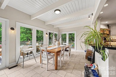 THE ULTIMATE RESORT-STYLE ENTERTAINER'S DREAM on Lake Hickory! - photo 15