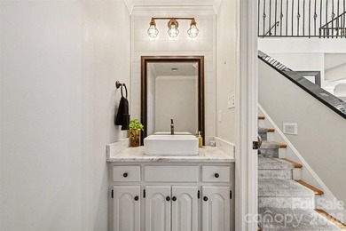 THE ULTIMATE RESORT-STYLE ENTERTAINER'S DREAM on Lake Hickory! - photo 19