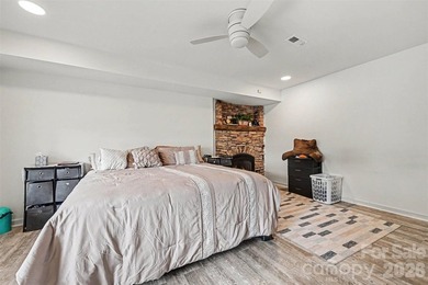 THE ULTIMATE RESORT-STYLE ENTERTAINER'S DREAM on Lake Hickory! - photo 23