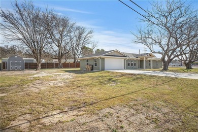 Experience the perfect blend of modern luxury and small-town - photo 3