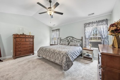 THIS WONDERFUL 4B/3B HOME SITS ON A CUL DE SAC LOT OVERLOOKING - photo 26