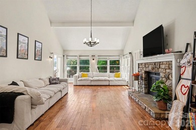 THE ULTIMATE RESORT-STYLE ENTERTAINER'S DREAM on Lake Hickory! - photo 31
