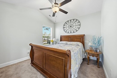 THIS WONDERFUL 4B/3B HOME SITS ON A CUL DE SAC LOT OVERLOOKING - photo 33