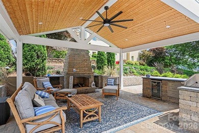 THE ULTIMATE RESORT-STYLE ENTERTAINER'S DREAM on Lake Hickory! - photo 33