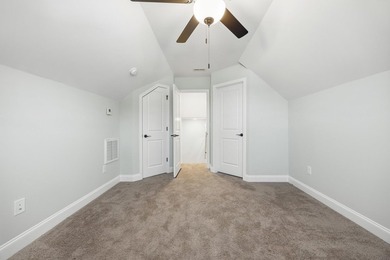 THIS WONDERFUL 4B/3B HOME SITS ON A CUL DE SAC LOT OVERLOOKING - photo 35