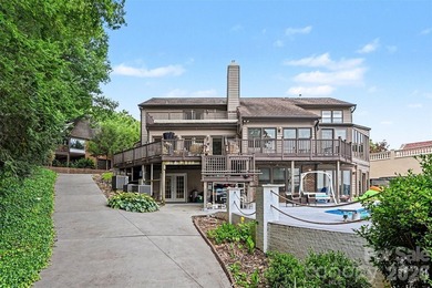 THE ULTIMATE RESORT-STYLE ENTERTAINER'S DREAM on Lake Hickory! - photo 38