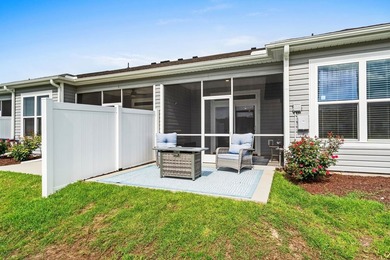 Spacious Garden Home with a private garage and a back porch - photo 30