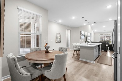 Spacious Garden Home with a private garage and a back porch - photo 48