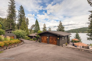 MICA BAY WATERFRONT RETREAT! Enjoy 183' of pristine deep water - photo 3