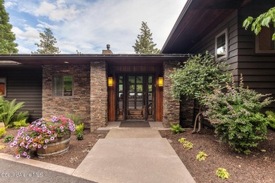 MICA BAY WATERFRONT RETREAT! Enjoy 183' of pristine deep water - photo 4