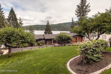 MICA BAY WATERFRONT RETREAT! Enjoy 183' of pristine deep water - photo 6