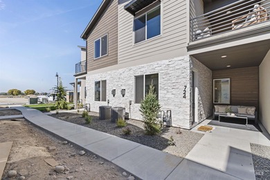 (private lake, pond, creek) Townhome/Townhouse For Sale in Star Idaho