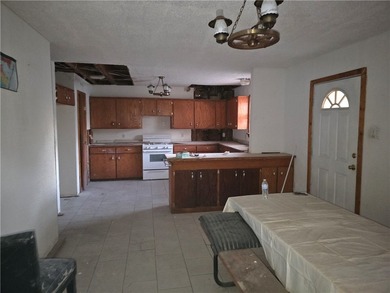 Spacious 2 story home needing a little TLC to bring it back to - photo 2