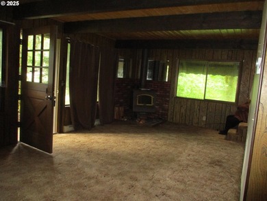 Great opportunity with fix it cabin, vacated for a few yrs. lot - photo 6