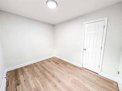 Welcome to 52 King Road, a beautifully renovated 3-bedroom - photo 12