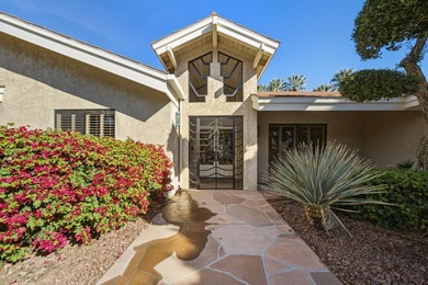 A Prestigious Estate with Stunning Mountain Views and Designed - photo 17