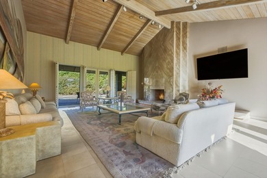 A Prestigious Estate with Stunning Mountain Views and Designed - photo 18