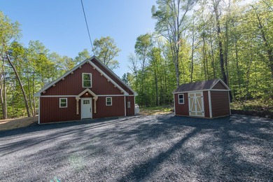Welcome to 1 Winter Drive. This Custom-built contemporary home - photo 2