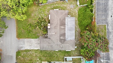 CHARMING SINGLE STORY HOME | PRIME FORT LAUDERDALE LOCATION | - photo 24