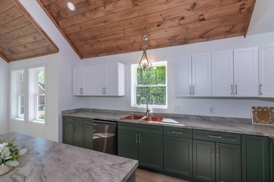 Welcome to 1 Winter Drive. This Custom-built contemporary home - photo 9