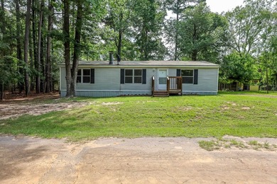 3 BEDROOM 2 BATH ON LARGE LOT WITHIN WALKING DISTANCE OF ISLAND - photo 1