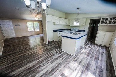 3 BEDROOM 2 BATH ON LARGE LOT WITHIN WALKING DISTANCE OF ISLAND - photo 7