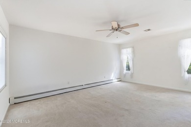 Welcome to this well-maintained Bay Breeze model in the - photo 12