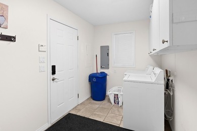 YEAR ROUND LIVING ? ? WEEKEND GETAWAY? Welcome to your dream - photo 13