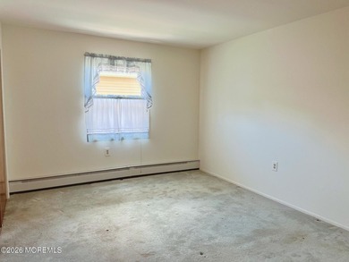 Welcome to this well-maintained Bay Breeze model in the - photo 16