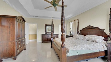 ASSUMABLE MTG at 3.5% Welcome to your dream home in the perfect - photo 17