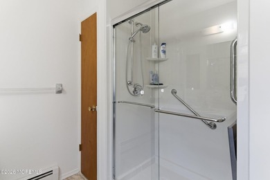 Welcome to this well-maintained Bay Breeze model in the - photo 18