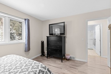 YEAR ROUND LIVING ? ? WEEKEND GETAWAY? Welcome to your dream - photo 20