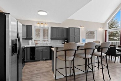 YEAR ROUND LIVING ? ? WEEKEND GETAWAY? Welcome to your dream - photo 23