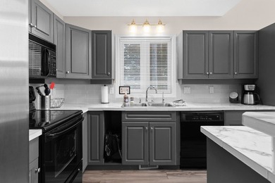 YEAR ROUND LIVING ? ? WEEKEND GETAWAY? Welcome to your dream - photo 24
