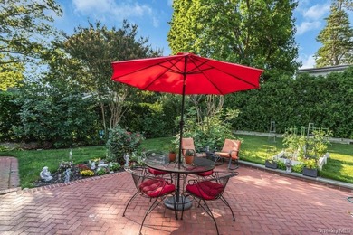 Welcome home... This impeccably maintained Glen Cove Ranch - photo 24