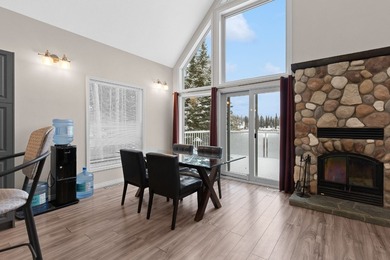 YEAR ROUND LIVING ? ? WEEKEND GETAWAY? Welcome to your dream - photo 27