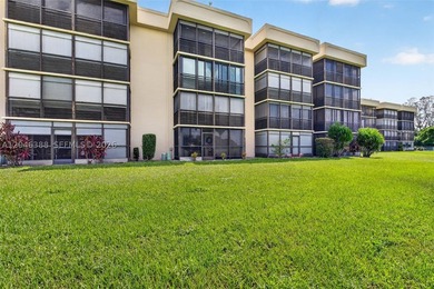 Beautiful first-floor 1-bedroom, 1.5 bath condo in the active - photo 29