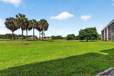 Beautiful first-floor 1-bedroom, 1.5 bath condo in the active - photo 32