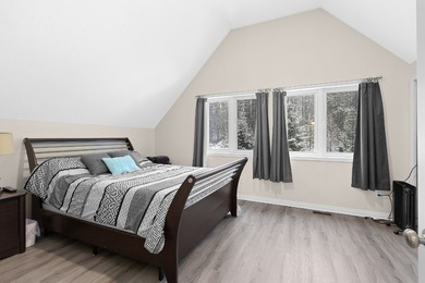 YEAR ROUND LIVING ? ? WEEKEND GETAWAY? Welcome to your dream - photo 41