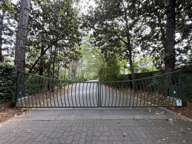 Amazing Opportunity to build your dream home in the most - photo 3