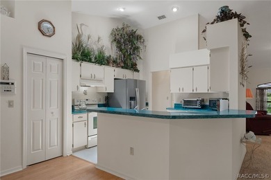 Citrus Hills - Canterbury Lake Estates - Immaculately maintained - photo 11