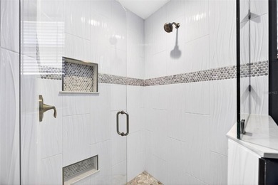 MONDAVI BAY VILLAS IN BURNT STORE ISLES! HIGHLY SOUGHT AFTER - photo 21